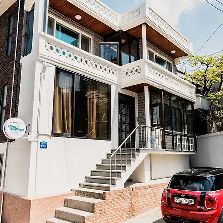 Chingu Guesthouse Hongdae Сеул Экстерьер фото