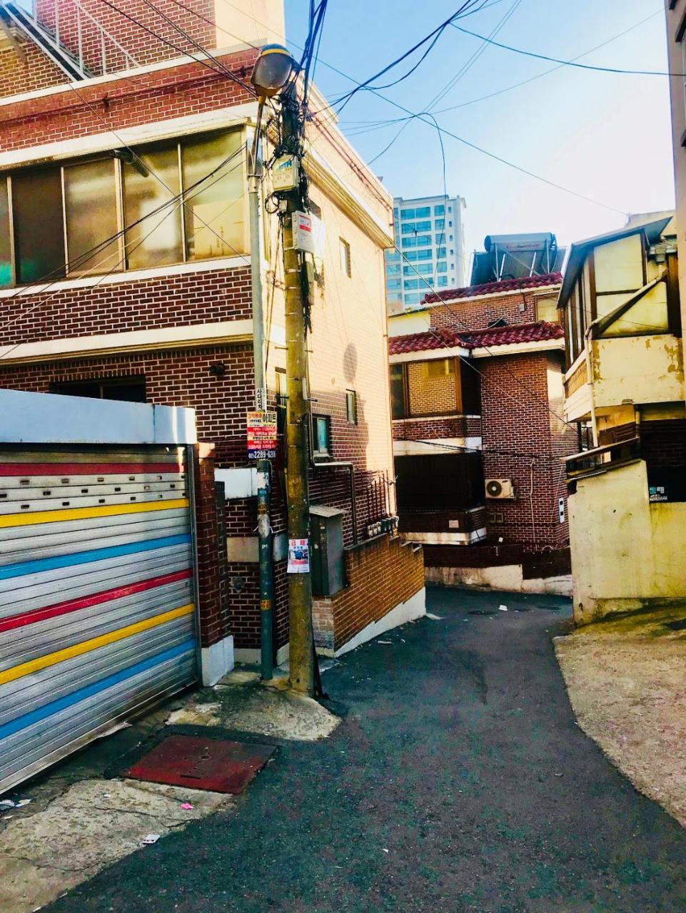 Chingu Guesthouse Hongdae Сеул Экстерьер фото